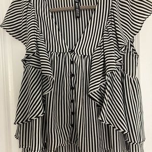 Design Lab black and white stripe crop top size L
